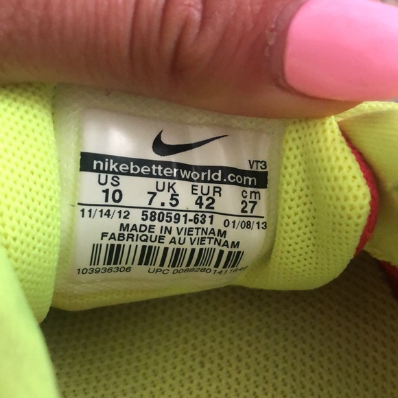 Nike Women’s Shoes - Picture 3 of 8